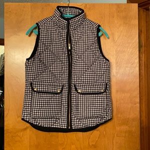 JCrew houndstooth puffer vest size M